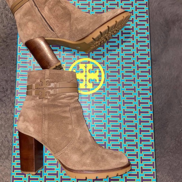 Tory Burch Suede Bootie Suede From Nordstrom Sz 8 - Picture 1 of 3